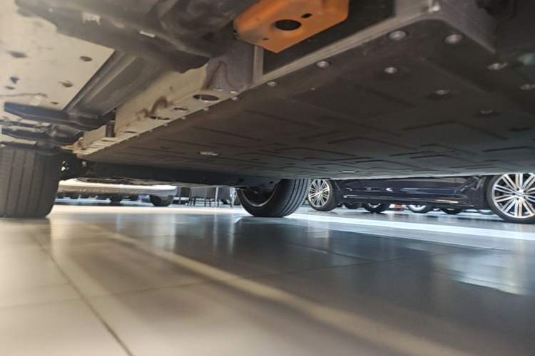 Used iCAR V23 2026 Model V23S 501 Four-Wheel Drive Peak Performance Edition Right Side Sill