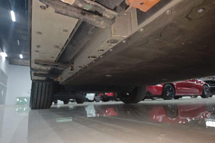 Used iCAR V23 2026 Model V23S 501 Four-Wheel Drive Peak Performance Edition Right Side Sill