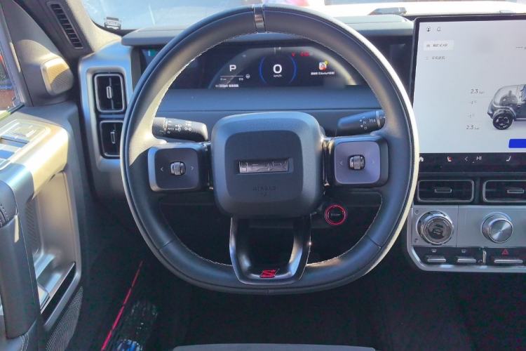 Used iCAR V23 2026 Model V23S 501 Four-Wheel Drive Peak Performance Edition Steering Wheel