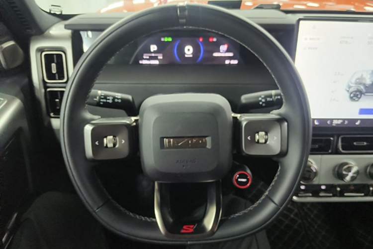 Used iCAR V23 2026 Model V23S 501 Four-Wheel Drive Peak Performance Edition Steering Wheel