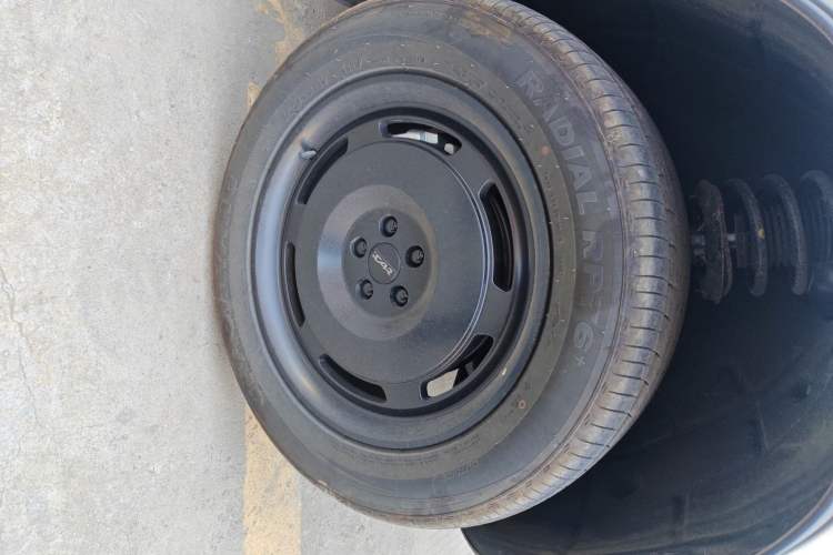 Used iCAR V23 2026 Model 550 Two-Wheel Drive Super Sports Edition Right Front Wheel Hub