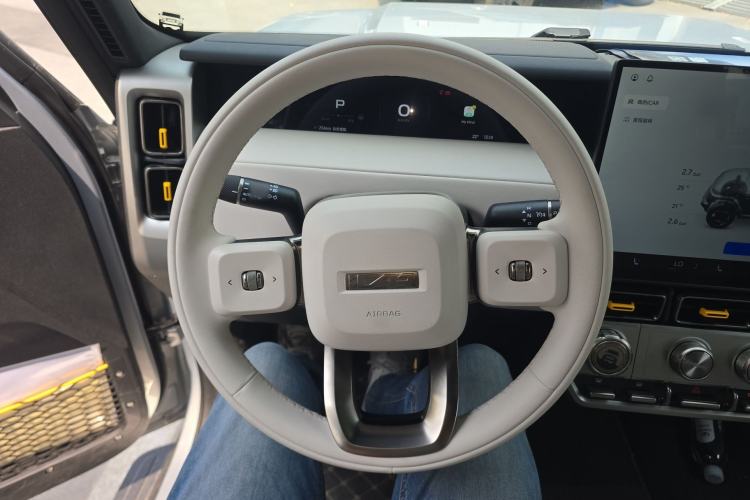 Used iCAR V23 2026 Model 550 Two-Wheel Drive Super Sports Edition Steering Wheel