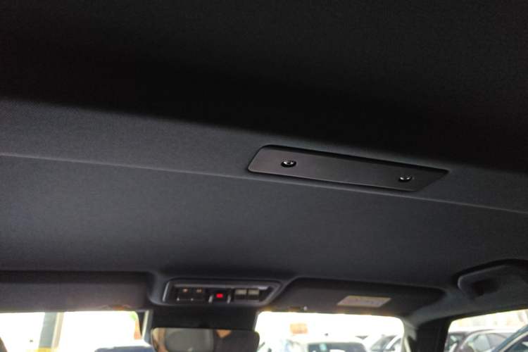 Used iCAR V23 2026 Model V23S 501 Four-Wheel Drive Peak Performance Edition Headliner