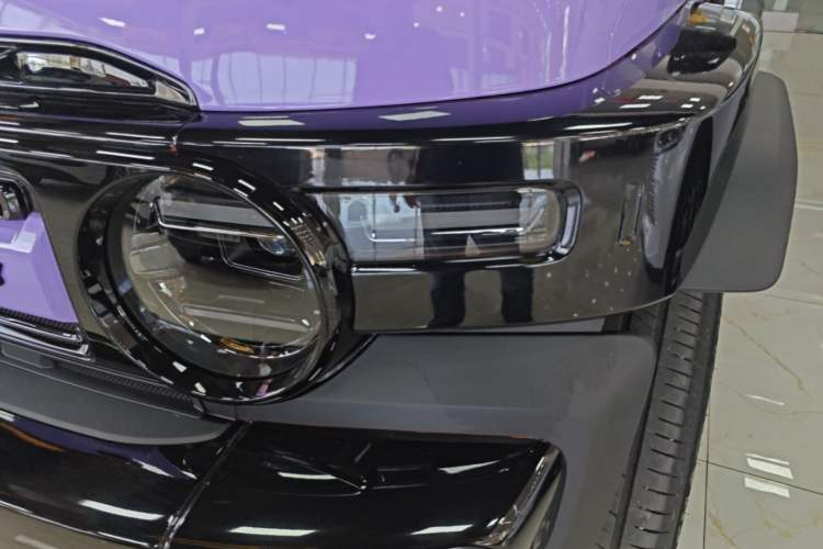 Used iCAR V23 2026 Model V23S 501 Four-Wheel Drive Peak Performance Edition Left Front Headlight