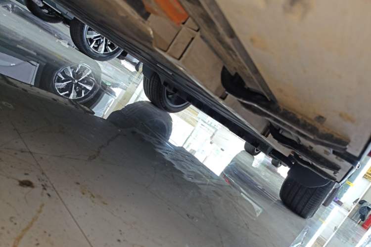 Used iCAR V23 2026 Model V23S 501 Four-Wheel Drive Peak Performance Edition Right Side Sill