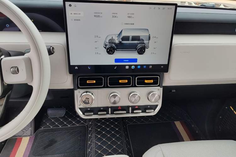 Used iCAR V23 2026 Model 550 Two-Wheel Drive Super Sports Edition Audio And AC Panel