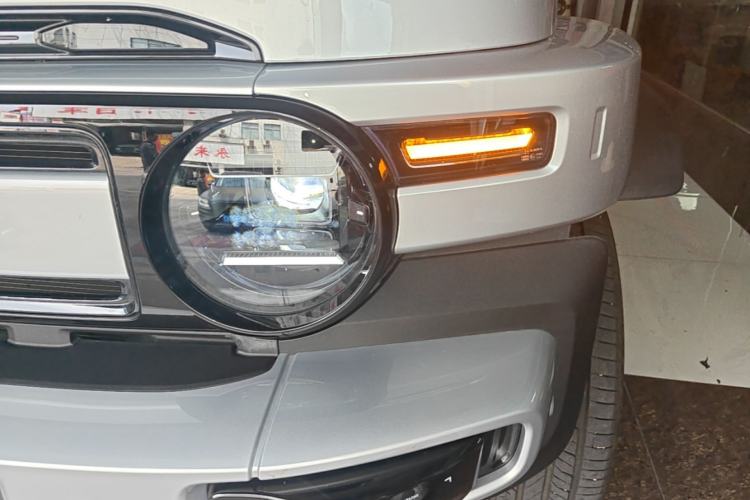 Used iCAR V23 2026 Model 401 Two-Wheel Drive Super Sports Edition Left Front Headlight