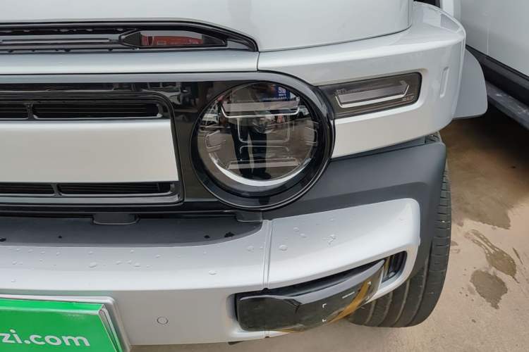 Used iCAR V23 2026 Model 550 Two-Wheel Drive Super Sports Edition Left Front Headlight