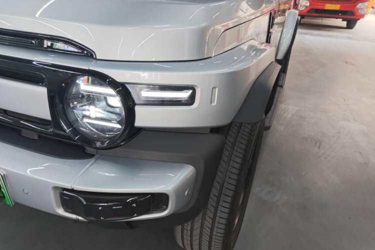 Used iCAR V23 2026 Model 401 Two-Wheel Drive Super Sports Edition Left Front Headlight