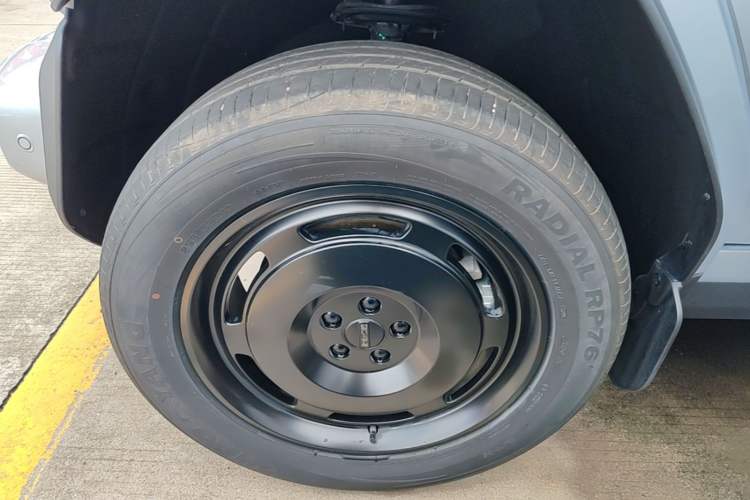Used iCAR V23 2026 Model 550 Two-Wheel Drive Super Sports Edition Left Front Wheel Hub