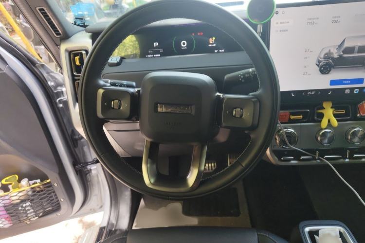 Used iCAR V23 2026 Model 550 Two-Wheel Drive Super Sports Edition Steering Wheel