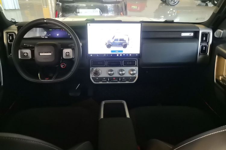 Used iCAR V23 2026 Model V23S 501 Four-Wheel Drive Peak Performance Edition Center Console