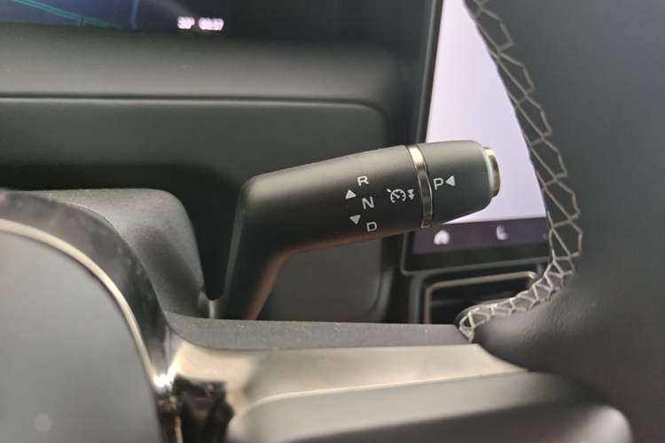 Used iCAR V23 2026 Model V23S 501 Four-Wheel Drive Peak Performance Edition Gear Lever
