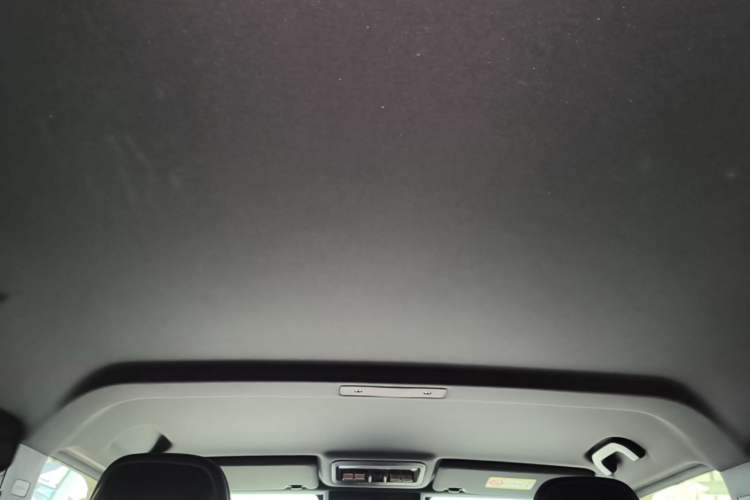 Used iCAR V23 2026 Model 550 Two-Wheel Drive Super Sports Edition Headliner