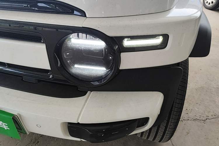 Used iCAR V23 2026 Model 550 Two-Wheel Drive Super Sports Edition Left Front Headlight