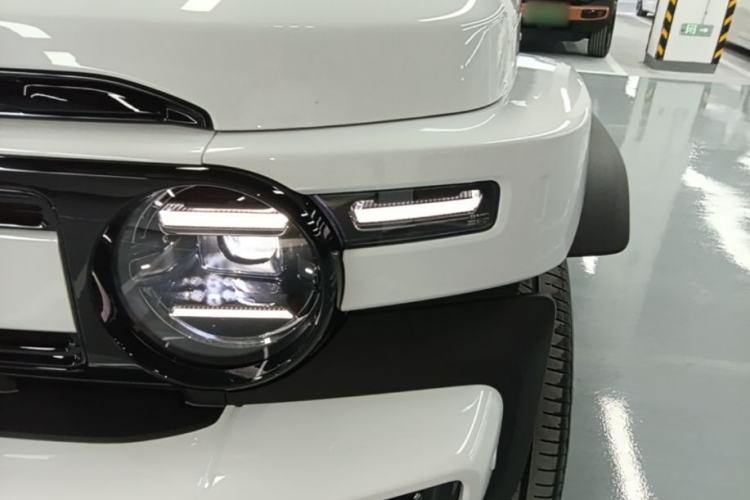 Used iCAR V23 2026 Model 550 Two-Wheel Drive Super Sports Edition Left Front Headlight
