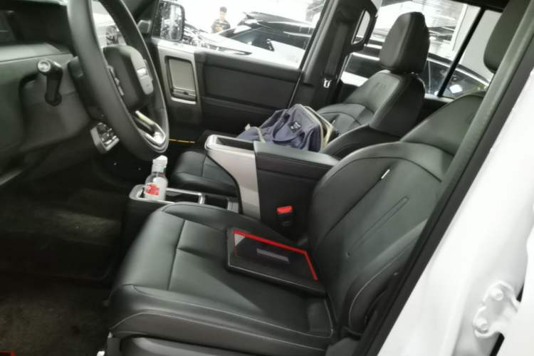 Used iCAR V23 2026 Model 550 Two-Wheel Drive Super Sports Edition Left Front Seat