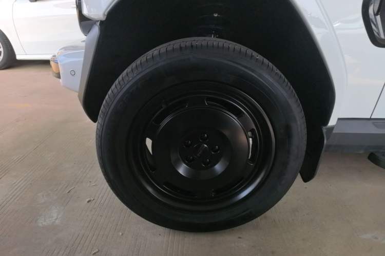 Used iCAR V23 2026 Model 550 Two-Wheel Drive Super Sports Edition Left Front Wheel Hub