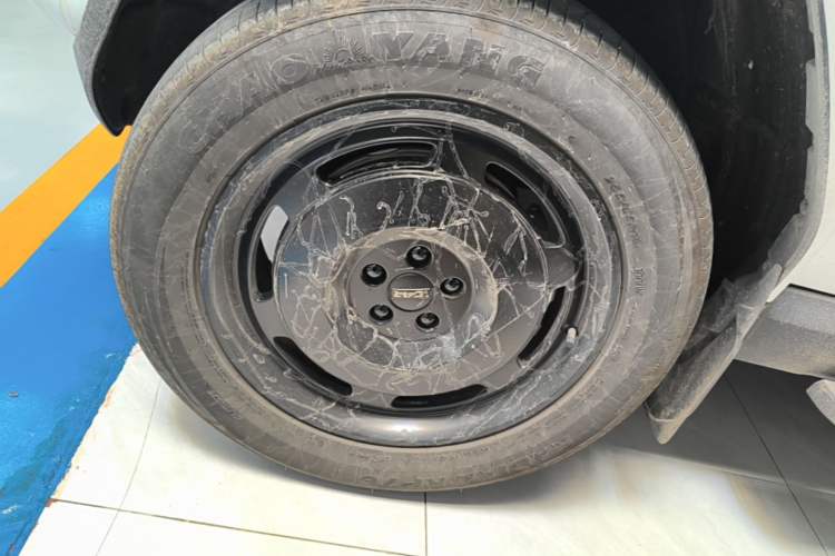 Used iCAR V23 2026 Model 550 Two-Wheel Drive Super Sports Edition Left Front Wheel Hub