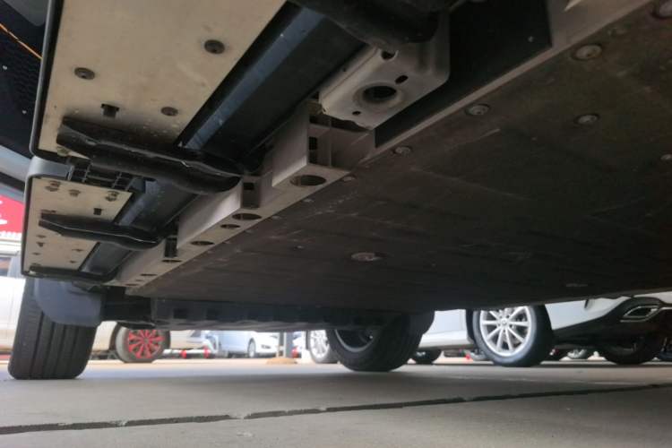 Used iCAR V23 2026 Model 550 Two-Wheel Drive Super Sports Edition Left Side Sill