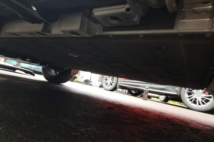 Used iCAR V23 2026 Model 550 Two-Wheel Drive Super Sports Edition Left Side Sill