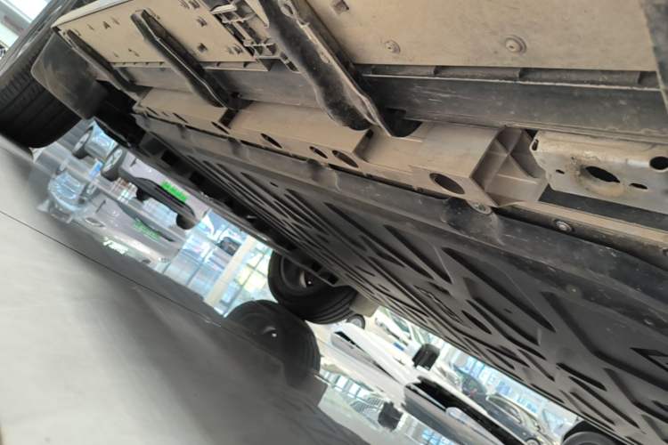 Used iCAR V23 2026 Model 550 Two-Wheel Drive Super Sports Edition Left Side Sill