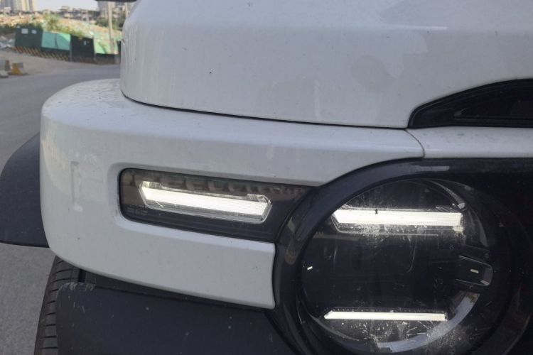 Used iCAR V23 2026 Model V23S 501 Four-Wheel Drive Peak Performance Edition Right Front Headlight