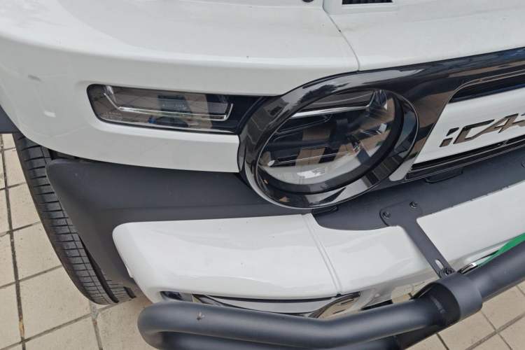 Used iCAR V23 2026 Model 401 Two-Wheel Drive Super Sports Edition Right Front Headlight