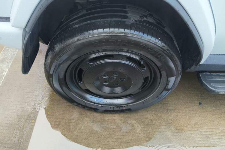 Used iCAR V23 2026 Model 550 Two-Wheel Drive Super Sports Edition Right Rear Wheel Hub