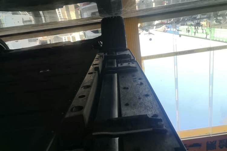 Used iCAR V23 2026 Model V23S 501 Four-Wheel Drive Peak Performance Edition Right Side Sill