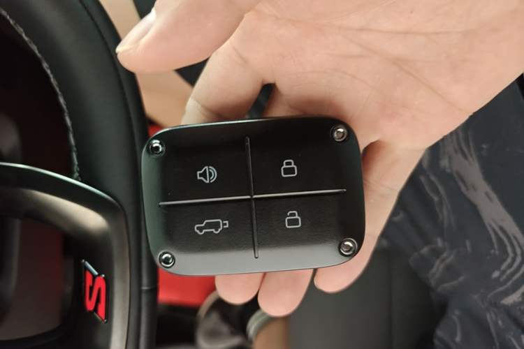 Used iCAR V23 2026 Model V23S 501 Four-Wheel Drive Peak Performance Edition Vehicle Key