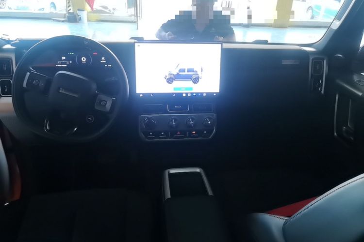 Used iCAR V23 2026 Model V23S 501 Four-Wheel Drive Peak Performance Edition Center Console