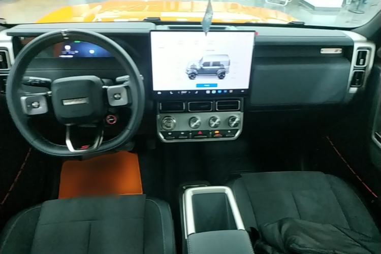 Used iCAR V23 2026 Model V23S 501 Four-Wheel Drive Peak Performance Edition Center Console