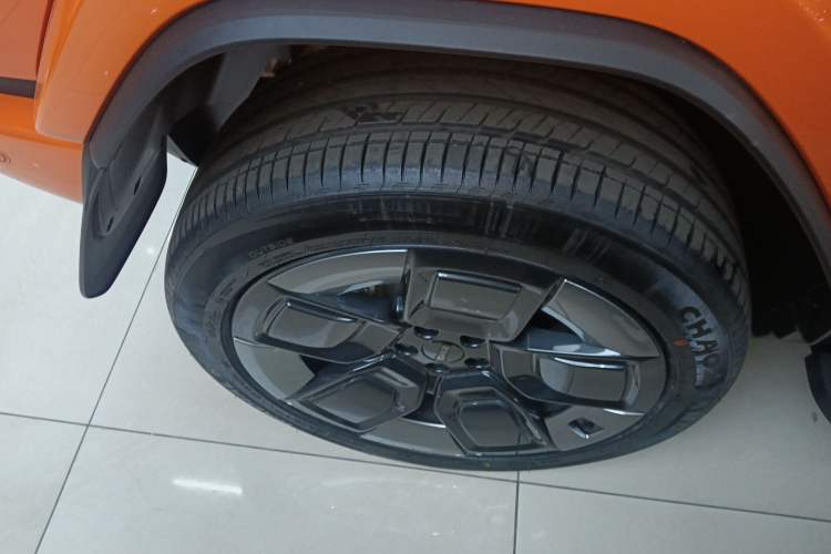 Used iCAR V23 2026 Model V23S 501 Four-Wheel Drive Peak Performance Edition Exterior 5