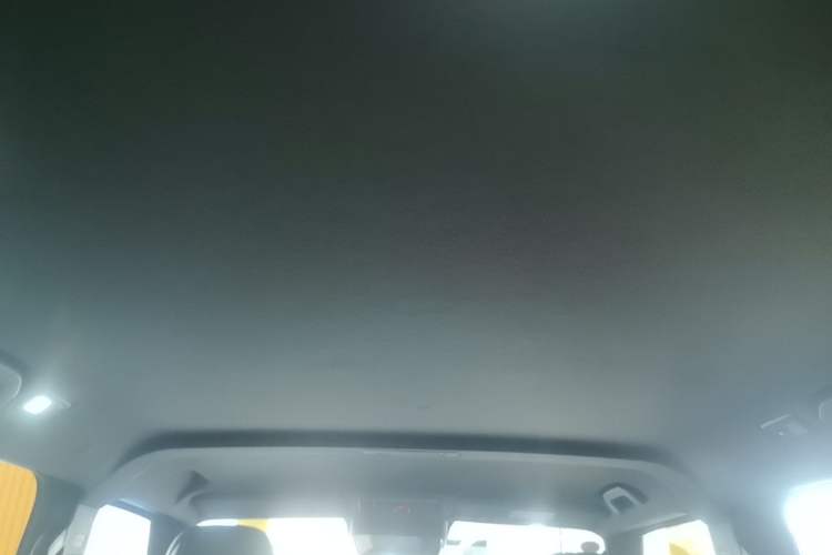 Used iCAR V23 2026 Model V23S 501 Four-Wheel Drive Peak Performance Edition Headliner