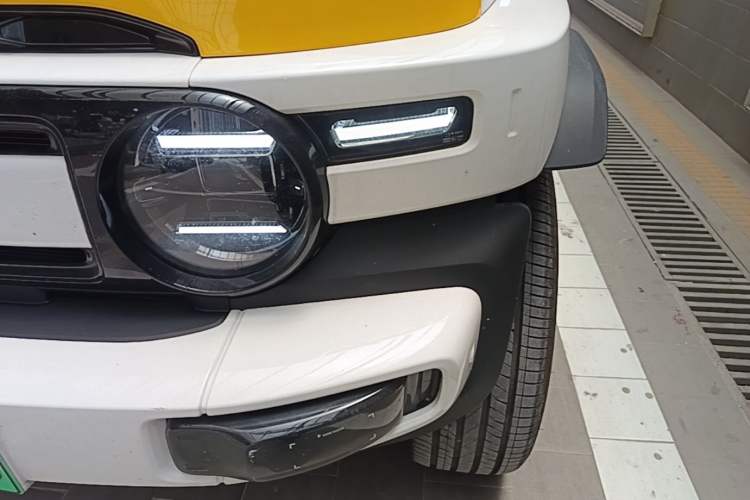 Used iCAR V23 2026 Model 550 Two-Wheel Drive Super Sports Edition Left Front Headlight