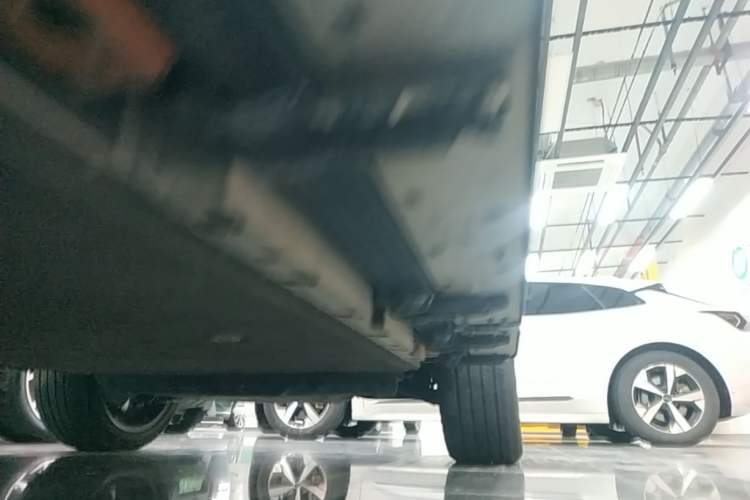 Used iCAR V23 2026 Model V23S 501 Four-Wheel Drive Peak Performance Edition Left Side Sill