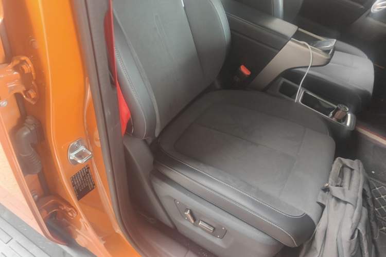 Used iCAR V23 2026 Model V23S 501 Four-Wheel Drive Peak Performance Edition Right Front Seat