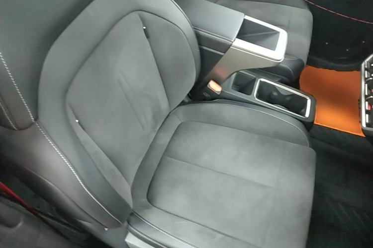 Used iCAR V23 2026 Model V23S 501 Four-Wheel Drive Peak Performance Edition Right Front Seat