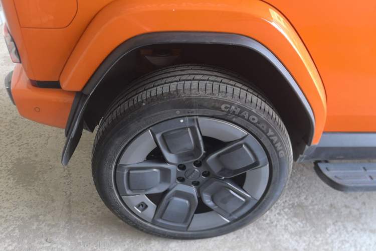 Used iCAR V23 2026 Model V23S 501 Four-Wheel Drive Peak Performance Edition Right Rear Wheel Hub