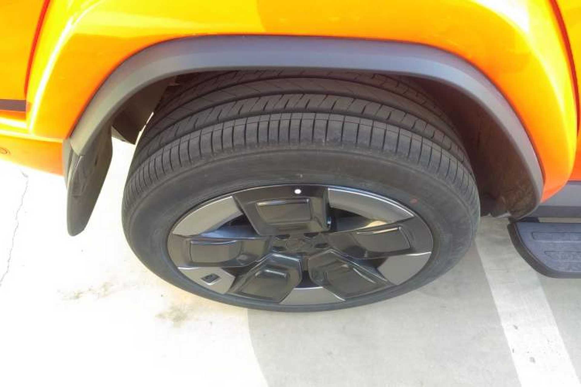 Used iCAR V23 2026 Model V23S 501 Four-Wheel Drive Peak Performance Edition Right Rear Wheel Hub