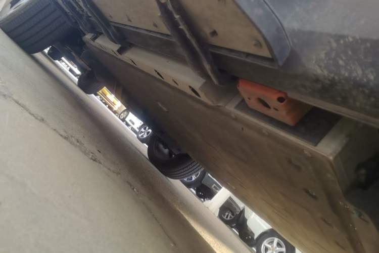 Used iCAR V23 2026 Model V23S 501 Four-Wheel Drive Peak Performance Edition Right Side Sill