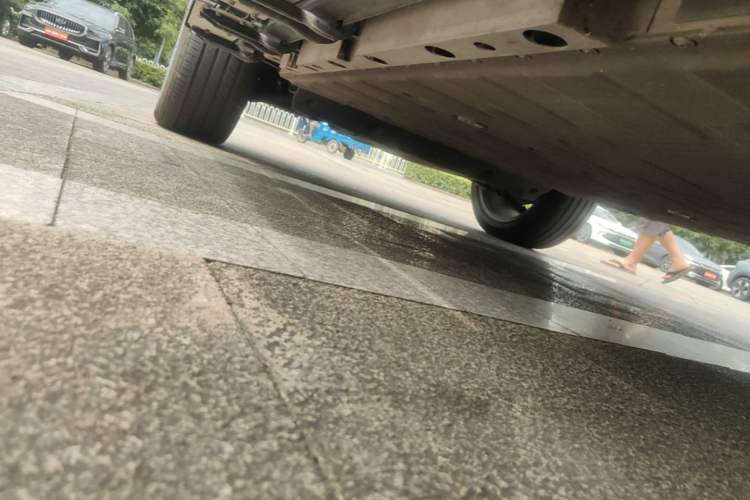 Used iCAR V23 2026 Model V23S 501 Four-Wheel Drive Peak Performance Edition Right Side Sill