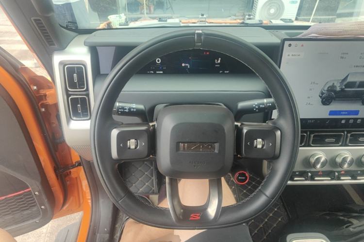 Used iCAR V23 2026 Model V23S 501 Four-Wheel Drive Peak Performance Edition Steering Wheel