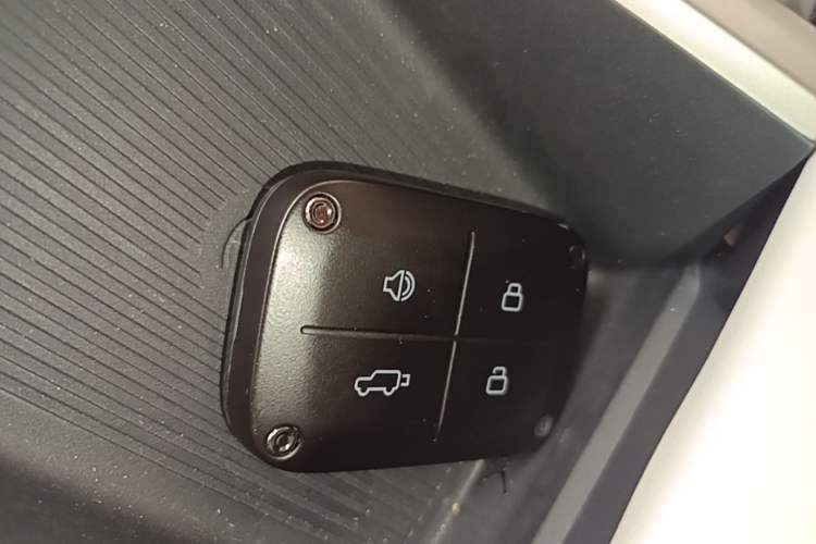 Used iCAR V23 2026 Model 550 Two-Wheel Drive Super Sports Edition Vehicle Key