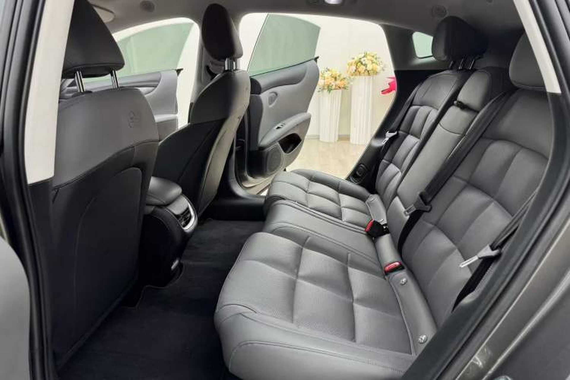 Used IM L6 2024 Max Enhanced Performance Edition Left Rear Seat