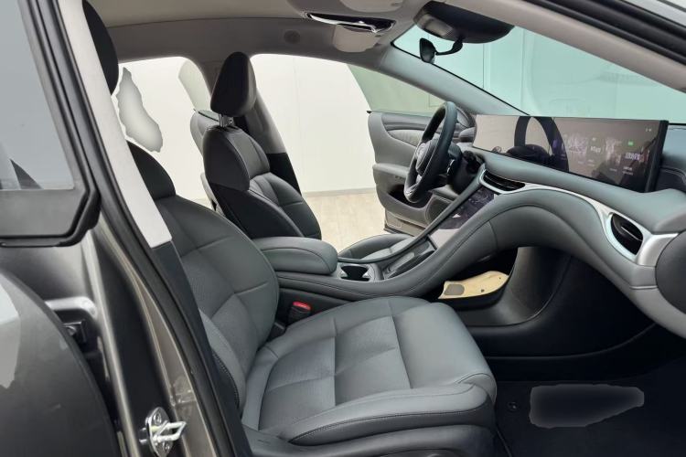 Used IM L6 2024 Max Enhanced Performance Edition Right Front Seat