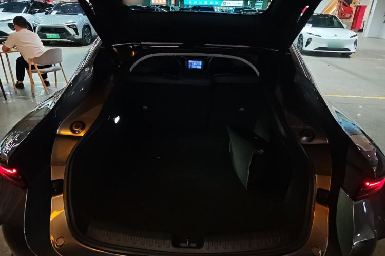 Used IM L6 2024 Max Enhanced Performance Edition Trunk