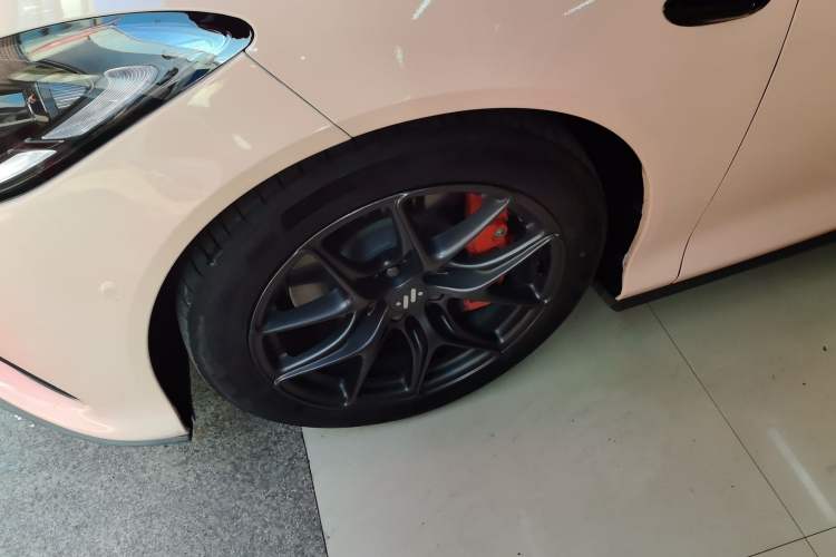Used IM L6 2024 Max Standard Edition Left Front Wheel Hub