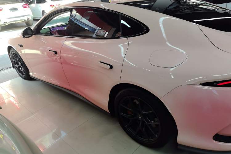 Used IM L6 2024 Max Standard Edition Left Side